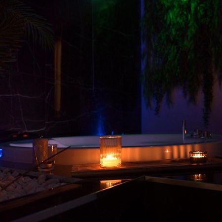 Palace Eight - Suites & Spa Cosenza Exterior foto