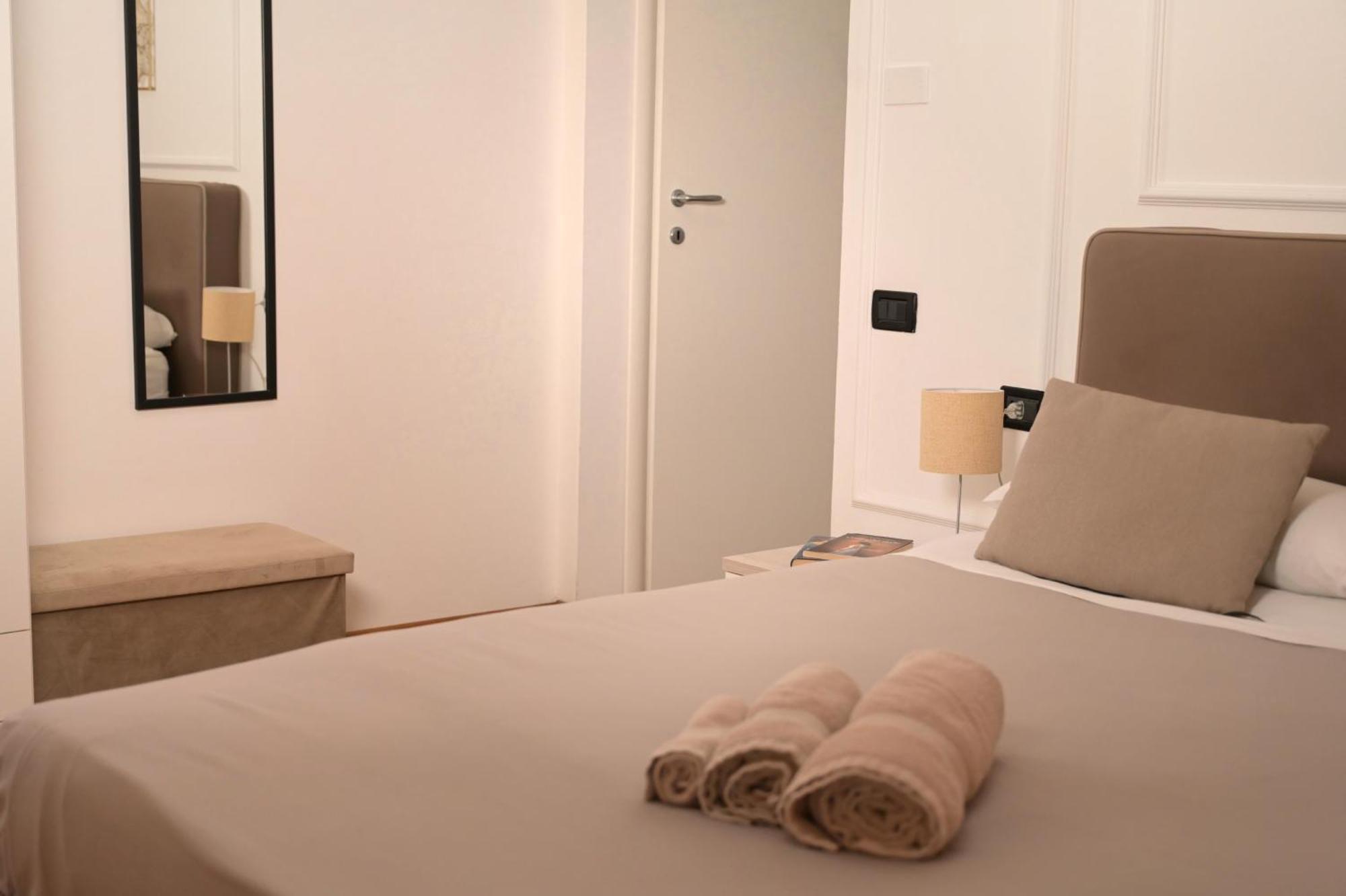Palace Eight - Suites & Spa Cosenza Exterior foto